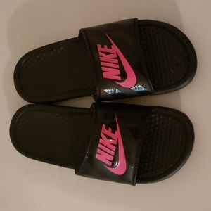 Girls Nike slides